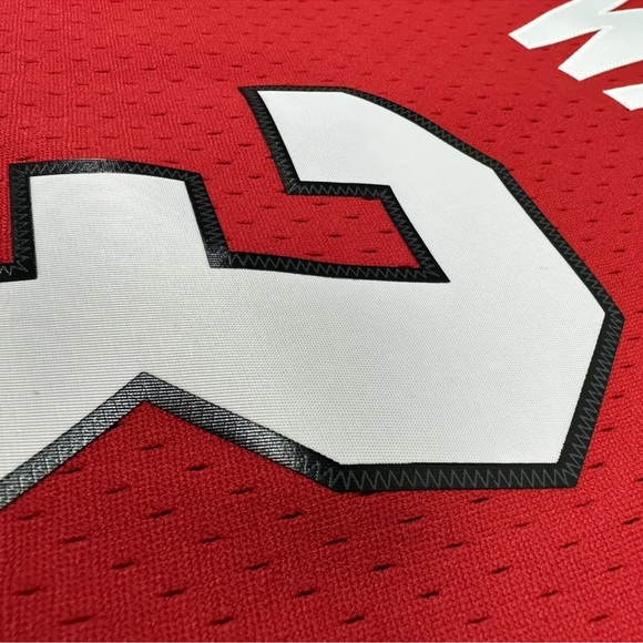 ✔️MITCHELL AND NESS 05-06 MIAMI HEATS DWAYNE WADE SWINGMAN JERSEY - Picture 10 of 15